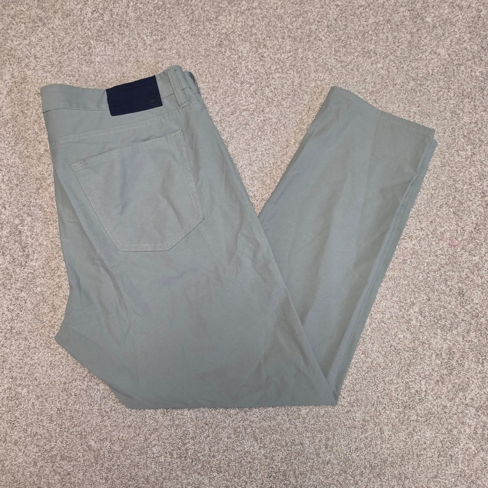 Vineyard Vines Men's Chinos in Sage Green with Navy Patch